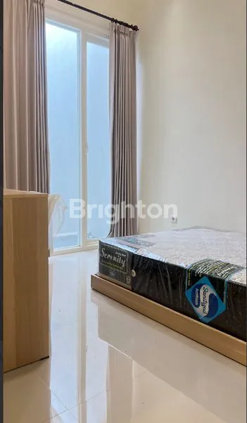 image RUMAH BARU GRESS 2 LANTAI RUNGKUT MENANGGAL DEKAT RAYA MERR PONDOK CANDRA (6)