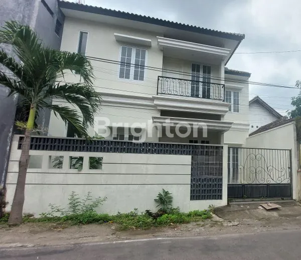 image RUMAH MEWAH BARU 2 LANTAI DI MAKAM HAJI (1)