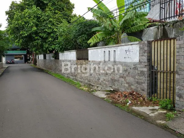 image DI JUAL CEPAT RUMAH TUA POSISI HOOK DI CEMPAKA PUTIH TIMUR JAKARTA PUSAT.  (6)