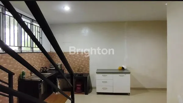 image RUMAH 3 LANTAI FURNISHED DI ANGGREK MAS (5)