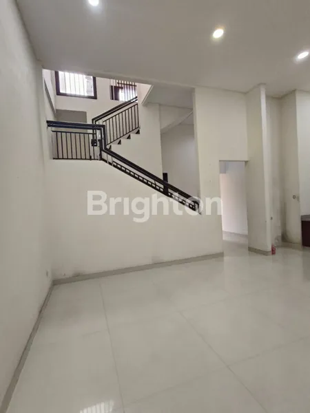 image CIAMIKK BAGUSS RUMAH LOKASI DHARMA HUSADA MAS !! (3)