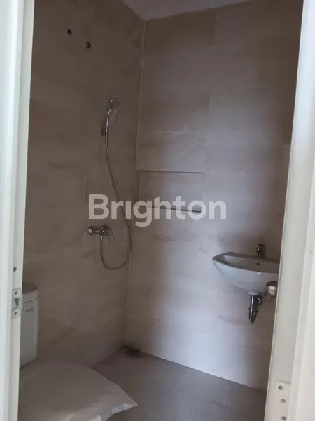 image DI JUAL RUMAH 2 LT SUDAH FULL RENOVASI DI SEKTOR 7 GADING SERPONG (8)