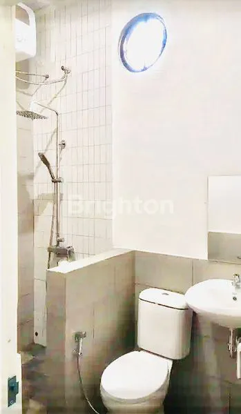 image FOR SALE – 2 BANGUNAN RUMAH 2 LANTAI FULL FURNISHED (9)