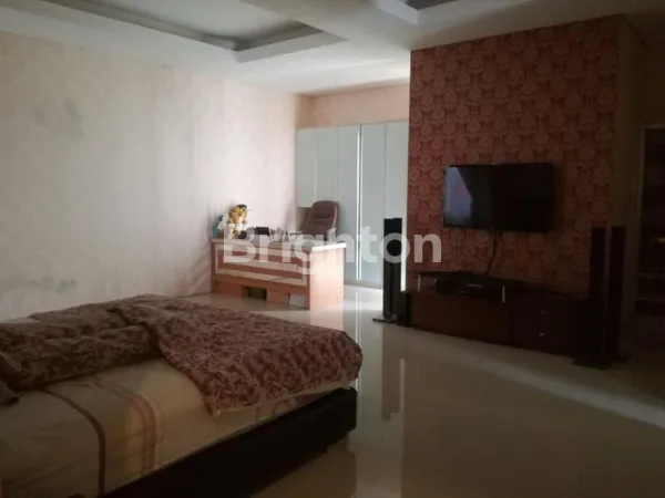 image RUMAH ROYAL RESIDENCE CLUSTER GREENWICH,  FULL FURNISHED, KAMAR UTAMA LUAS, SIAP HUNI, BAGUS, MEWAH (6)