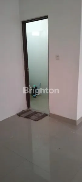 image SEWA RUKO KOMERSIAL 2 LANTAI DI DEWI SRI - LOKASI RAMAI (8)