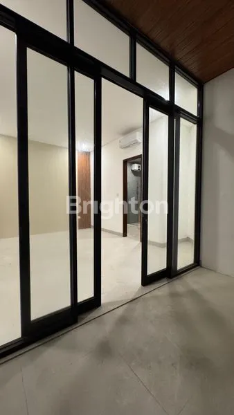 image BRAND NEW VILLA SEMI FURNISHED DI KEROBOKAN (6)