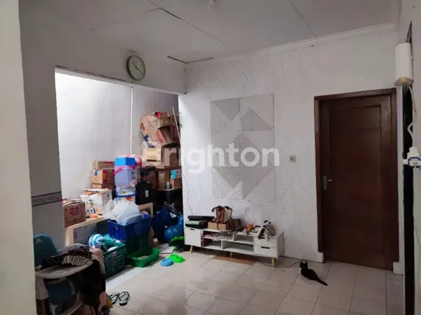 image RUMAH DI PERUMAHAN WISMA LIDAH KULON (3)