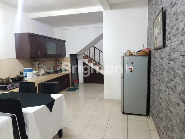 image DIJUAL ! RUMAH 2 LANTAI DI JL. CEMPAKA  – BINTARO- LOKASI STRATEGIS, HARGA MURAH (5)