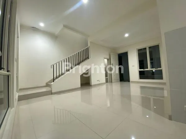 image RUMAH MODERN 2 LANTAI DI LOKASI STRATEGIS (2)