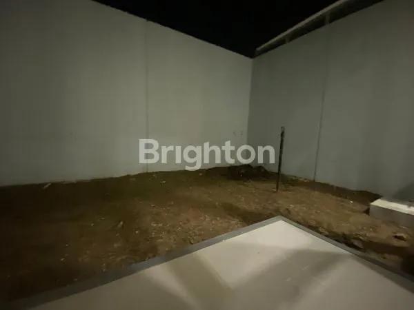 image RUMAH MODERN 2 LANTAI DI LOKASI STRATEGIS (5)