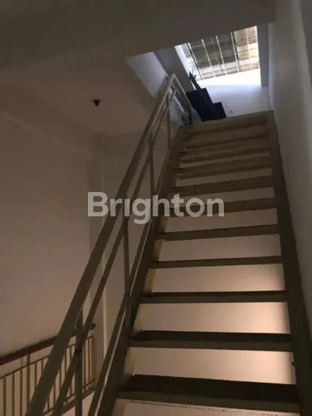 image RUKO KOMPLEK DARMO GALERIA MAYJEND SUNGKONO (2)