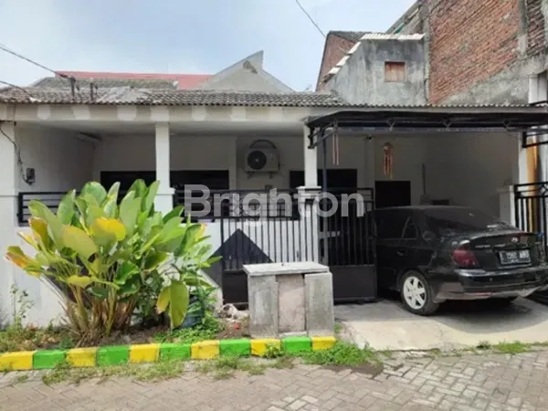 image RUMAH DI PERUMAHAN WISMA LIDAH KULON (2)