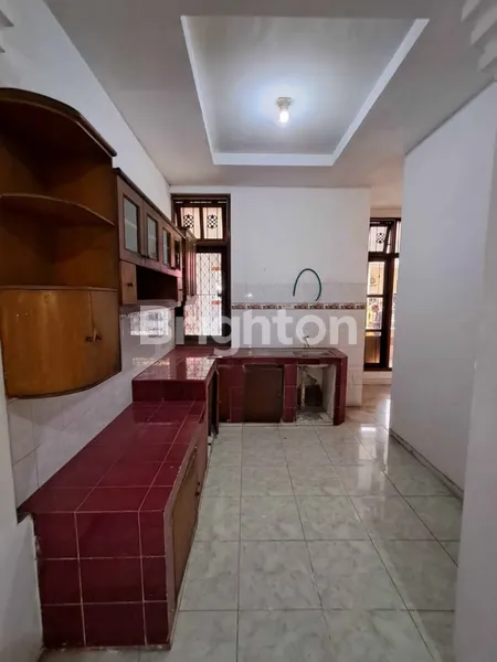 image RUMAH SIAP HUNI PONDOK CHANDRA DEKAT RAYA MERR DAN JUANDA (2)