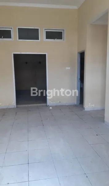 image RUMAH ADEM 1,5 LANTAI DALAM KOMPLEK (2)