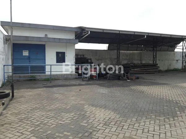 image BANGUNAN PABRIK WRINGINANOM GRESIK. LOKASI STRATEGIS NOL JALAN RAYA PROVINSI. DEKAT GERBANG TOL KRIAN (SURABAYA - MOJOKERTO) - DRIYOREJO - BALONGBENDO SIDOARJO - JETIS MOJOKERTO, DLL. (3)