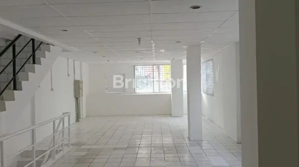 image RUKO LIMA LANTAI SIAP PAKAI, AKSES MUDAH KEMANA MANA, LOKASINYA SANGAT SANGAT STRATEGIS CEMPAKA PUTIH JAKARTA UTARA. (1)