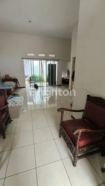 image RUMAH CANTIK 1 LANTAI LT 144M² DI KOTA BARU PARAHYANGAN (3)