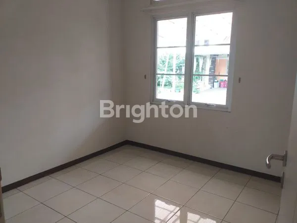 image RUMAH CANTIK 1 LANTAI LT 144M² DI KOTA BARU PARAHYANGAN (8)