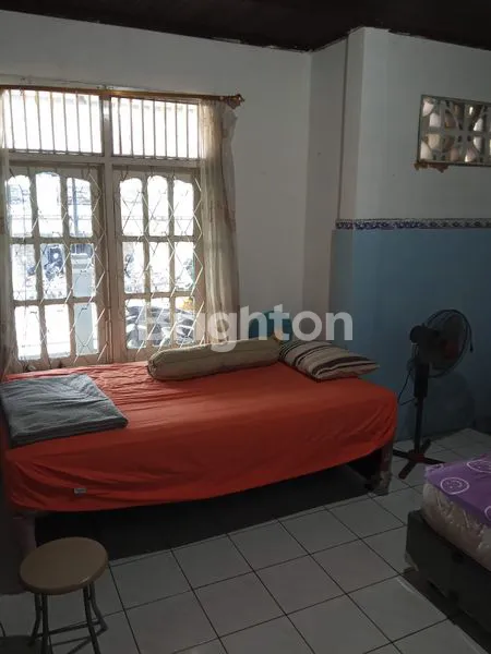 image RUMAH 4 KT SEMI FURNISHED DI GRAHA INDAH (2)