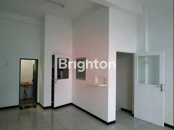 image RUKO 3,5 LANTAI SIAP PAKAI RAYA JEMURSARI DEKAT PLAZA MARINA (5)