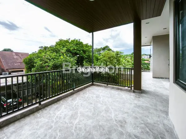 image RUMAH MEWAH 2 LANTAI FULL FURNISHED DI CLUSTER BOGOR (8)