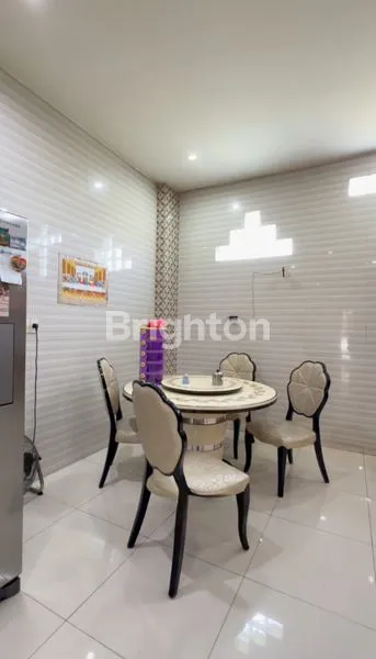 image RUMAH MEWAH 3 LANTAI DI MUTIARA PALACE (7)