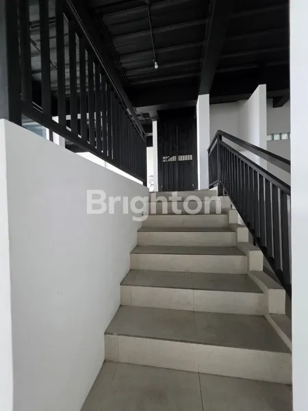 image RUMAH LUAS 3KT/3KM DI JALAN TANGKUBAN PERAHU – KENYAMANAN & KAPASITAS BESAR! (3)