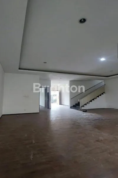 image RUMAH MINIMALIS MODERN 2 LANTAI DEKAT KERTAJAYA INDAH PAKUWON CITY ITS UNAIR (2)