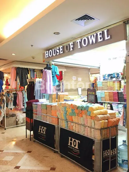 image DIJUAL KIOS ITC KUNINGAN SUPER STRATEGIS HOOK DEPAN ESCALATOR (3)