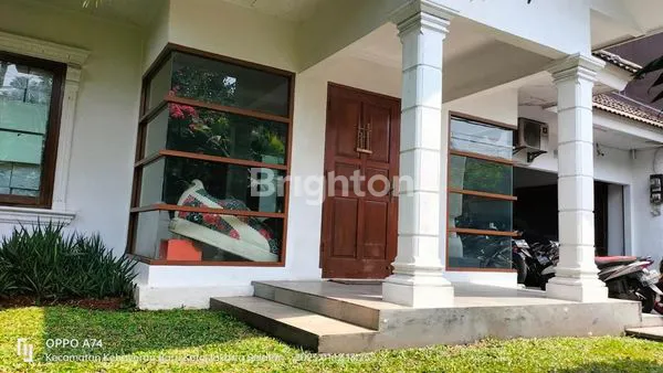 RUMAH MEWAH DI KEBAYORAN BARU, JAKARTA SELATAN
