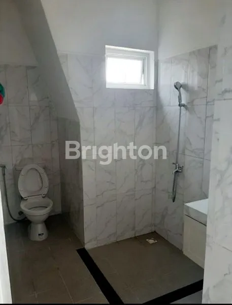 image RUMAH BERGAYA BELANDA DI KOMPLEK MERCI (3)