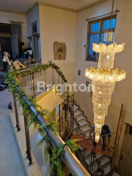 image RUMAH MEWAH 6 KT DI PURI INDAH, LT 240M² (4)