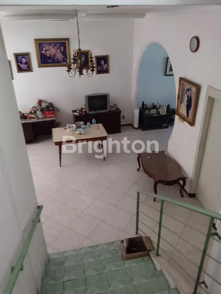 image RUMAH 2 LANTAI LT 195M² DI JELAMBAR (4)