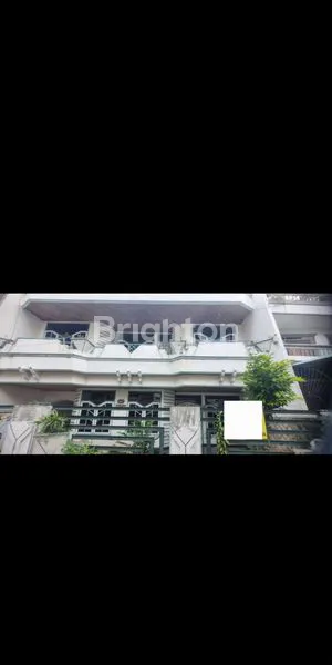 image RUMAH 2 LANTAI LT 195M² DI JELAMBAR (1)