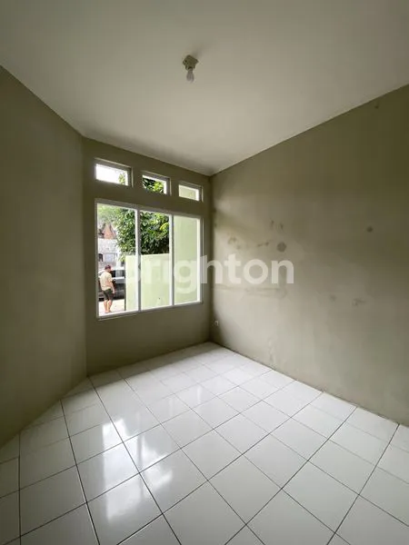 image RUMAH DI LIMUS PRATAMA REGENCY CILEUNGSI SIAP HUNI (6)