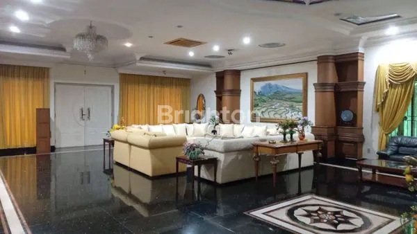 image RUMAH MEWAH JALAN JUANDA  (2)