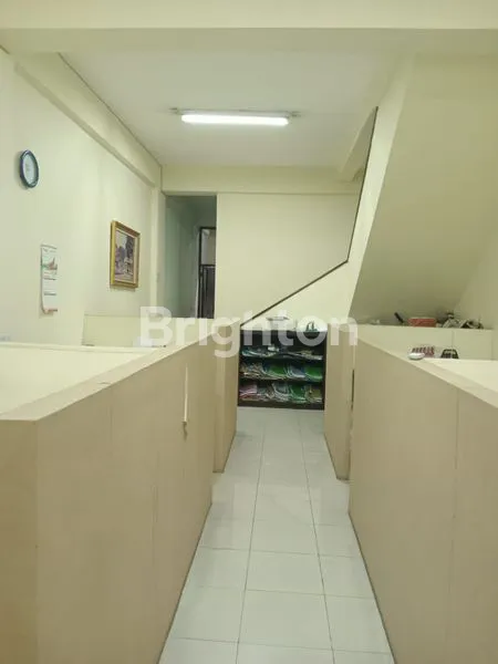 image RUKO 4 LANTAI PUSAT TENGAH KOTA SURABAYA JL. YOS SUDARSO (4)