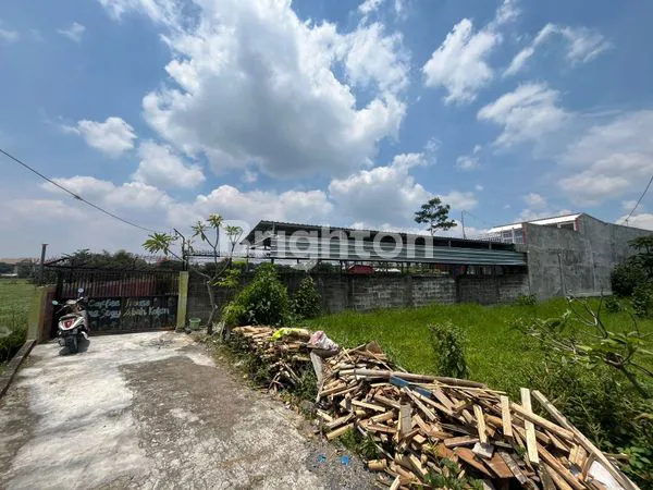 image DIJUAL RUMAH FULL FURNISH BEKAS HOME STAY DAN CAFE SUPER LUAS AREA KARANGLO STRATEGIS SELANGKAH KE TOL SINGOSARI MALANG (3)