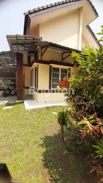 image RUMAH HOEK 1 LANTAI LT 180 SIAP HUNI (2)