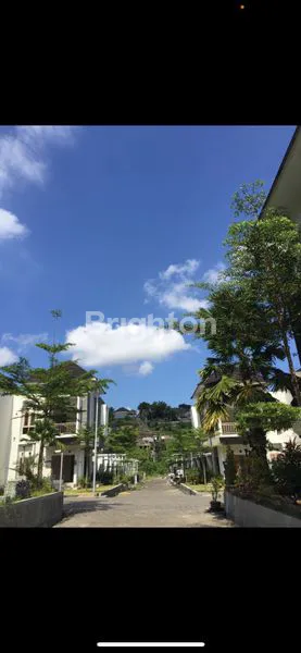 image RUMAH DI THE ROYAL GRIYA LOKA TABANAN (3)