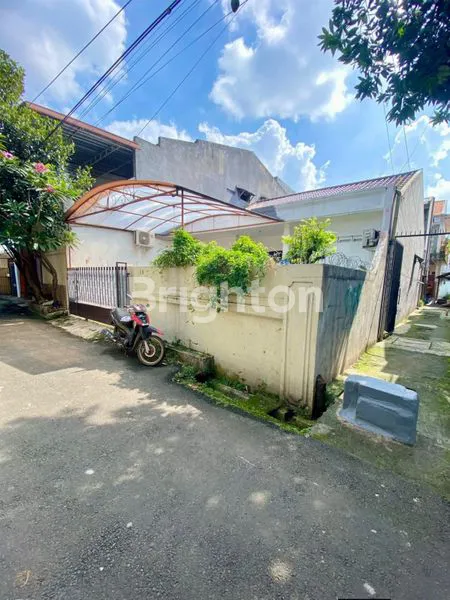 image RUMAH 2 LANTAI DI KEMANGGISAN, DEKAT BINUS (1)