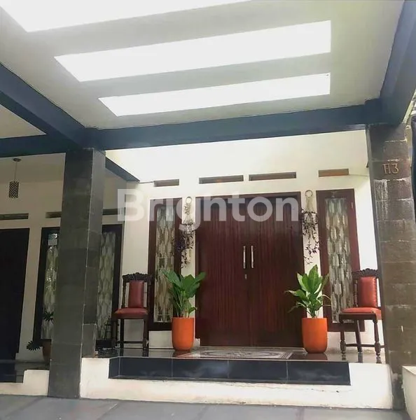 image RUMAH ASRI TERAWAT YANG LOKASINYA DI KOMPLEK MITRA DAGO PARAHYANGAN ANTAPANI BANDUNG\N (1)