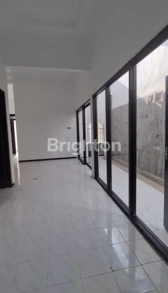 image DIJUAL RUMAH DI JALAN IKAN² AREA TUNJUNGSEKAR LOWOKWARU TERAS LUAS  FULL RENOVASI SEPERTI RUMAH BARU  (4)