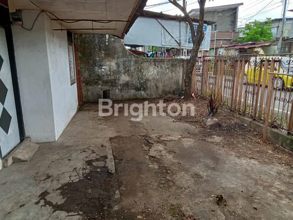 image RUMAH TUA HITUNG TANAH TENGAH KOTA (5)