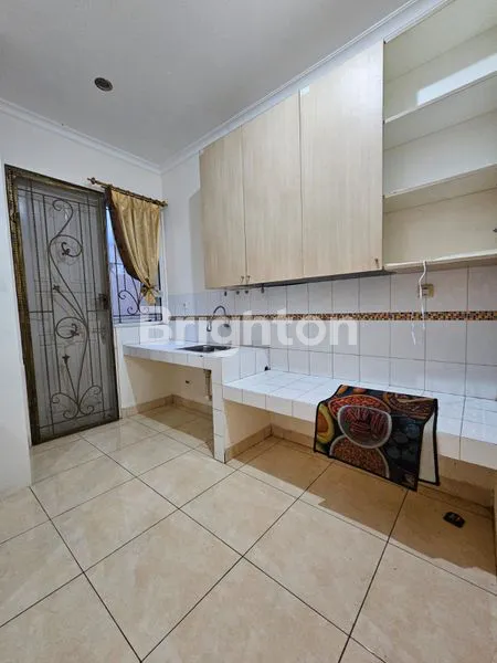 image RUMAH 2 LANTAI DI DE LATINOS CLUSTER MEXICANO BSD (4)