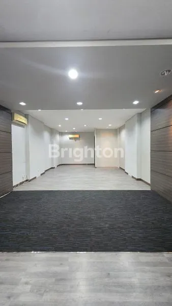 image RUKO 3½ LT DI JALAN UTAMA JALUR SUTERA ALAM SUTERA TANGERANG  (2)