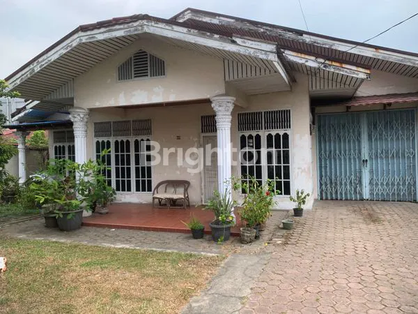 DIJUAL RUMAH BULATAN - JL. KEMUNING   - PEKANBARU.