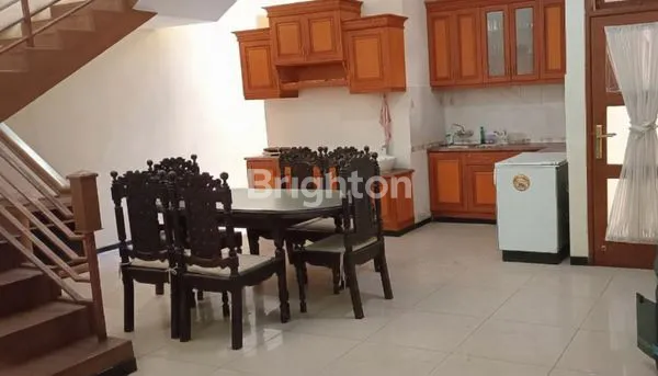 image RUMAH FULL PERABOT HARGA NEGO SAMPAI DEAL DI GRIYA SHANTA KOTA MALANG\N (3)