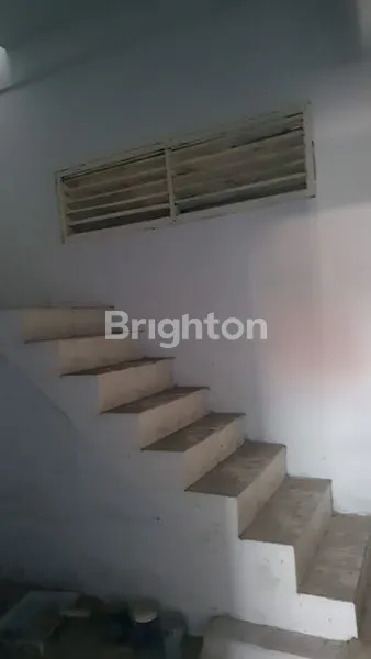 image RUKO PLONG 2 1/4 LT DEKAT SIMPANG LAMPU MERAH (3)