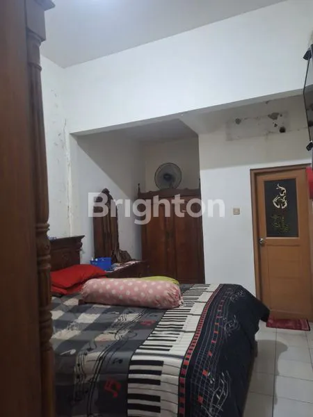 image “RUMAH 2 LANTAI + 2 KONTRAKAN – GRIYA KENCANA 2 SUDIMARA CILEDUG | LT 162 • LB 135 • FASUM LENGKAP”\N (5)